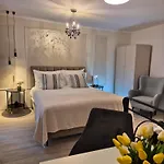 Studio Apartment Lily