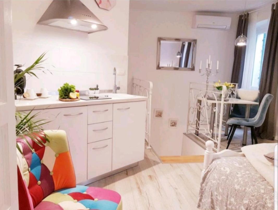 Lily Apartma